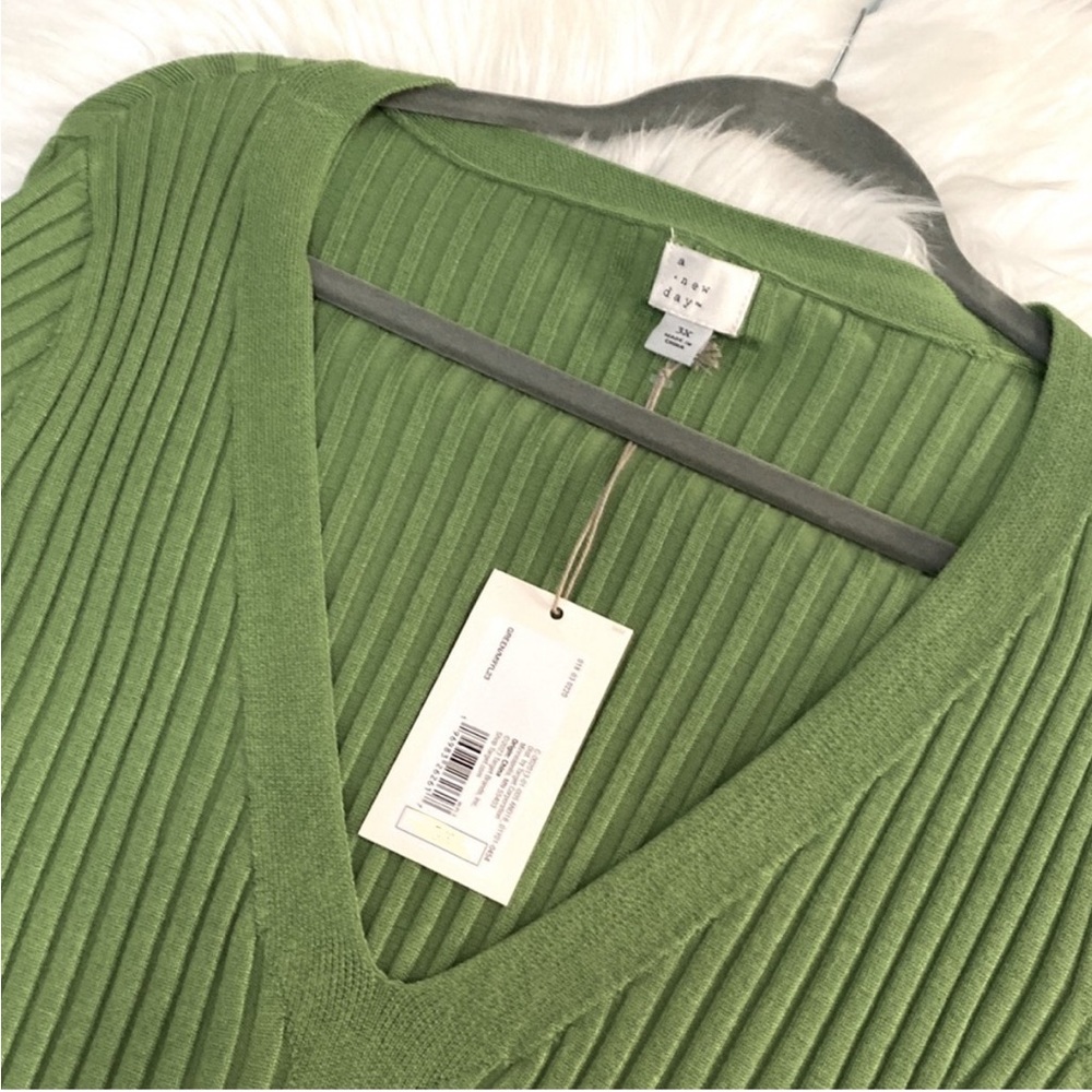 Ribbed Long Sleeve V Neck Sweater Dress With Side Slit Green Sz Large NEW! FIRM! - Picture 5 of 7